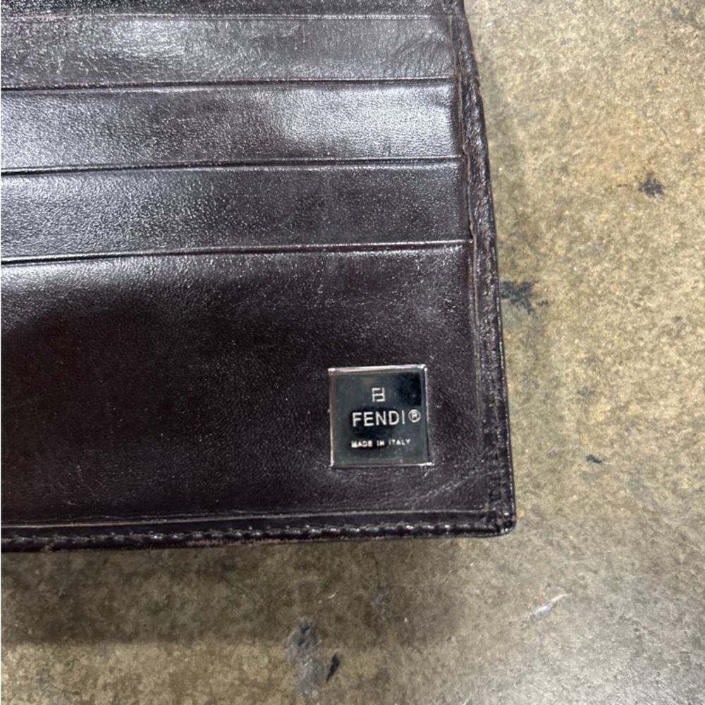AUTHENTIC FENDI❣️ in Perfect Pre loved condition❣️Accept reasonable offer❣️ - Picture 2 of 5